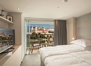 Emerald Grand Balcony Suite