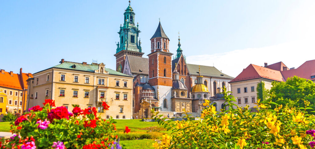 FREE ROUND TRIP AIRFARE
10 DAYS  •  13 MEALS 