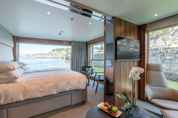 ECER_Emerald_Radiance_Riverview_Suite_006