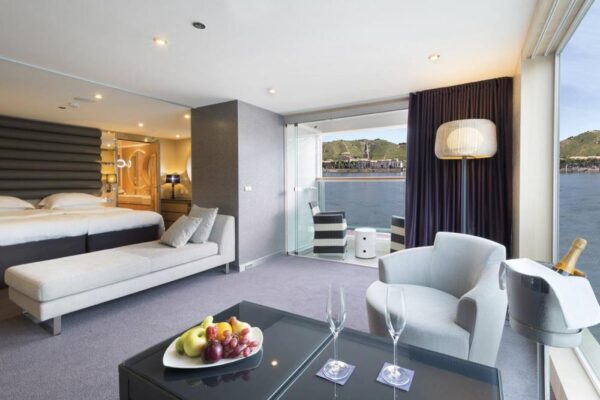 Royal One-Bedroom Suite RP