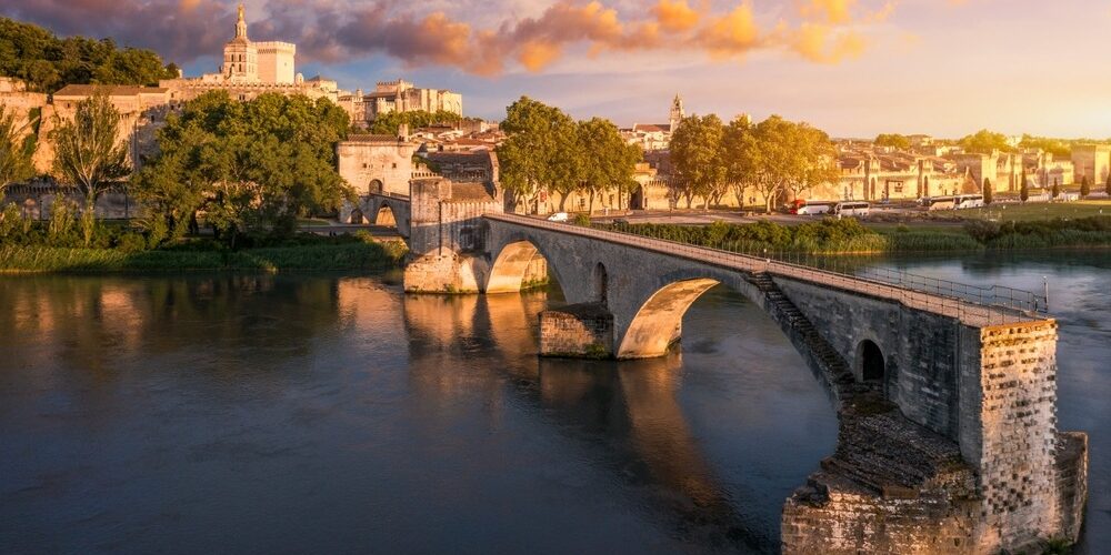 Beautiful,View,Of,Avignon,With,Famous,Bridge,Saint-benezet,,Medieval,Architecture