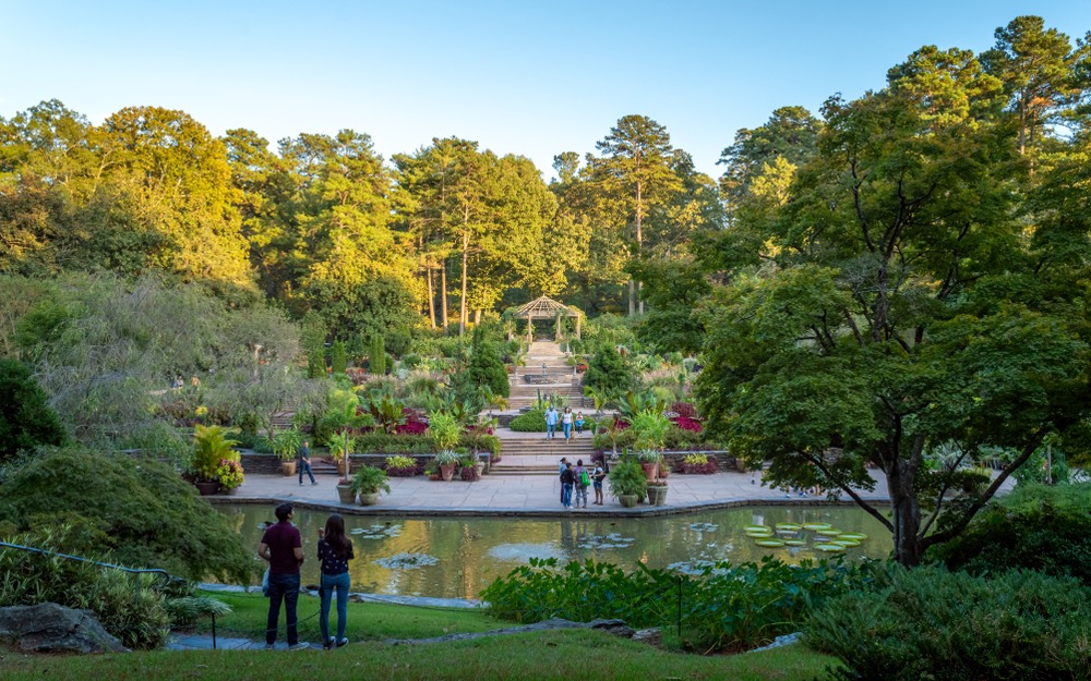Tours That Celebrate Gardens